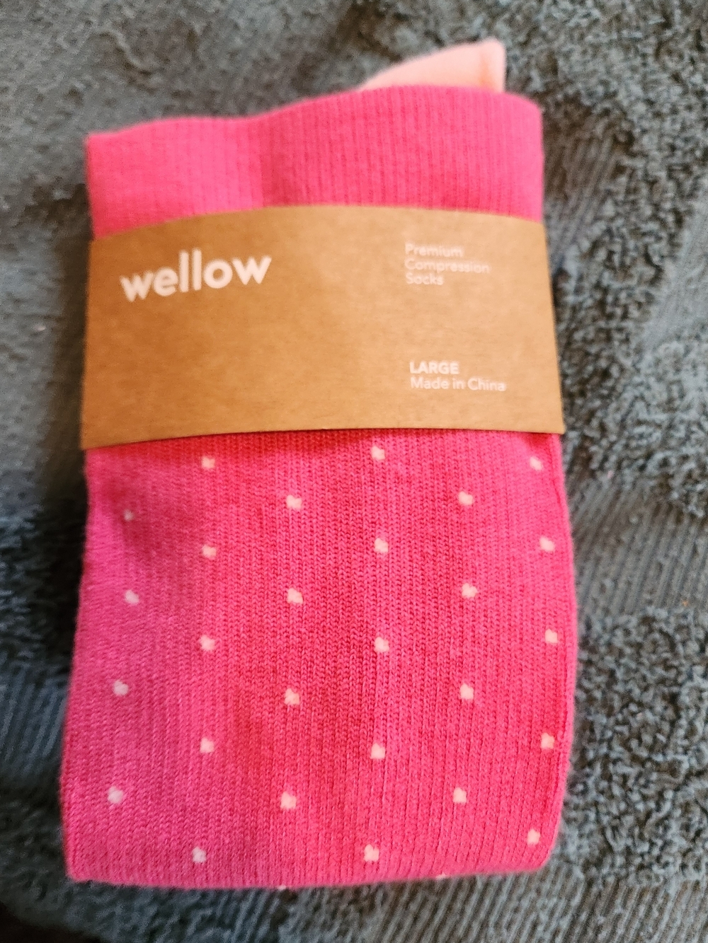 Wellow Women's Pink Polka Dot Compression Socks